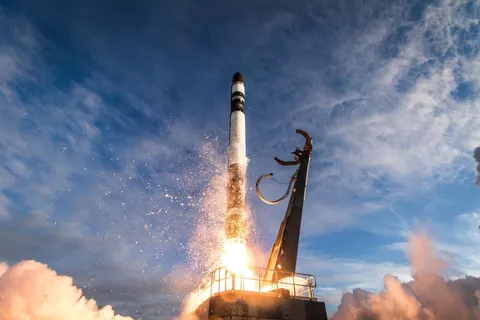 Electron, Curveball